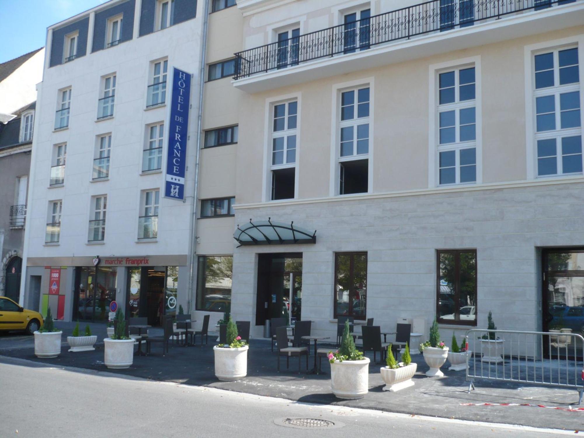 Hotel De France Монтаржи Екстериор снимка