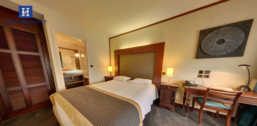 Hotel De France Монтаржи Екстериор снимка